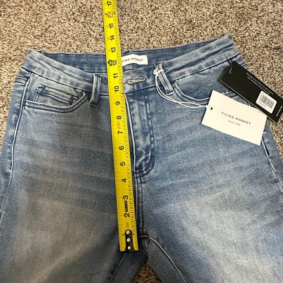 FLYING MONKEY Women's Frayed Hem Straight Leg Jeans Size 28 In Light Blue - Picture 12 of 16